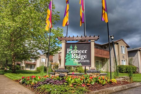Pioneer Ridge Oregon City Apartments - Entrance